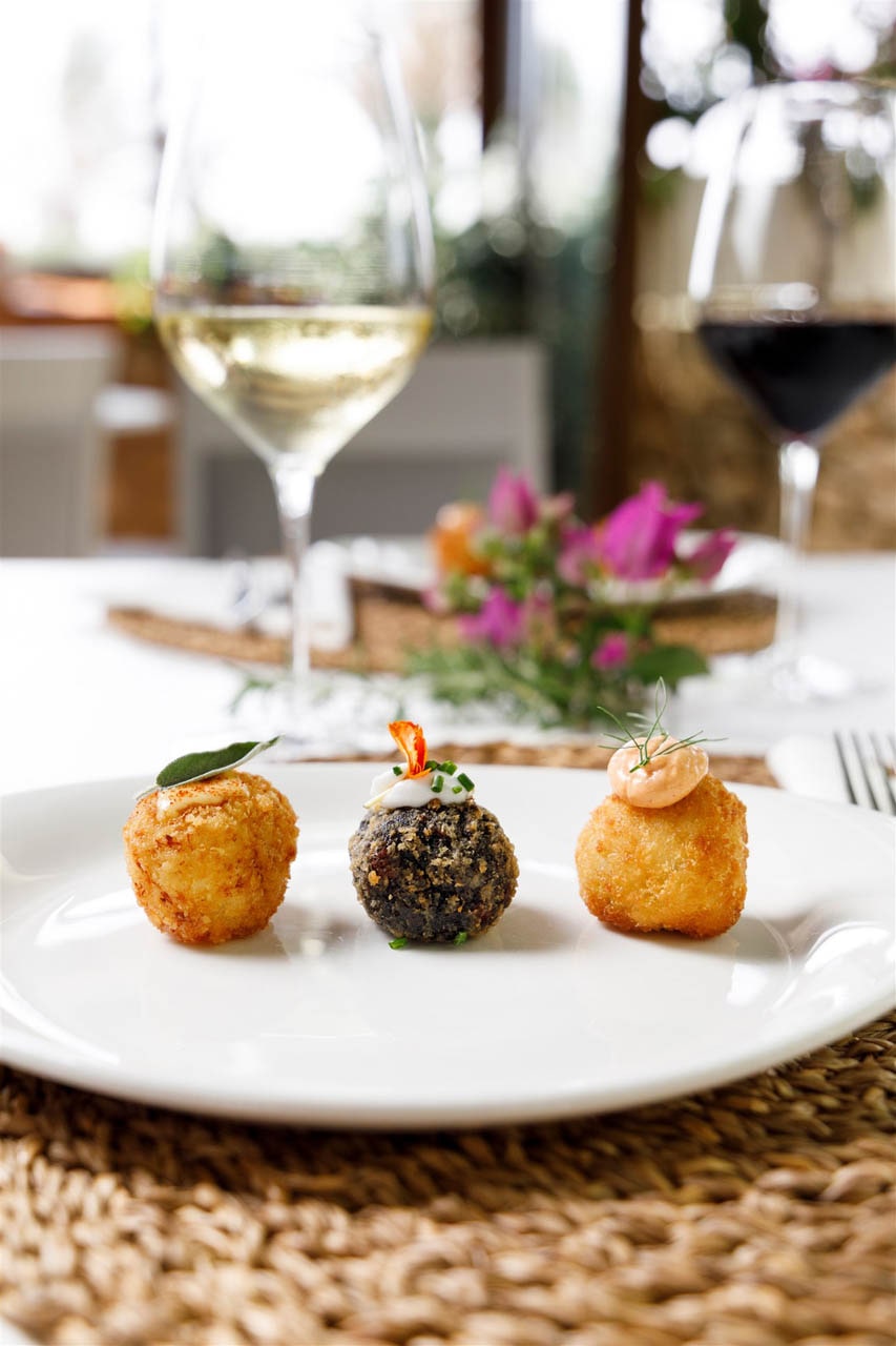 Croquetas caseras, Restaurante Can Canals en Mallorca, Sa Rápita